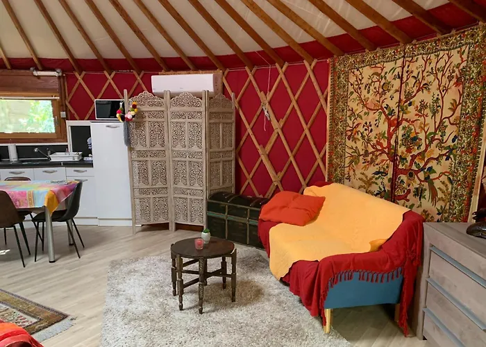 Yourte De Luxe Contemporaine * Bonifacio (Corsica)